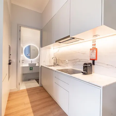 Escadaria 21 By House And People *